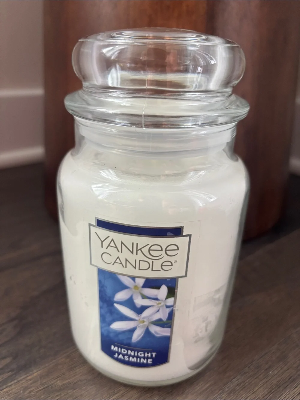 Yankee Candle Midnight Jasmine Floral fragrance. orange,grapefruit,rose,relaxing